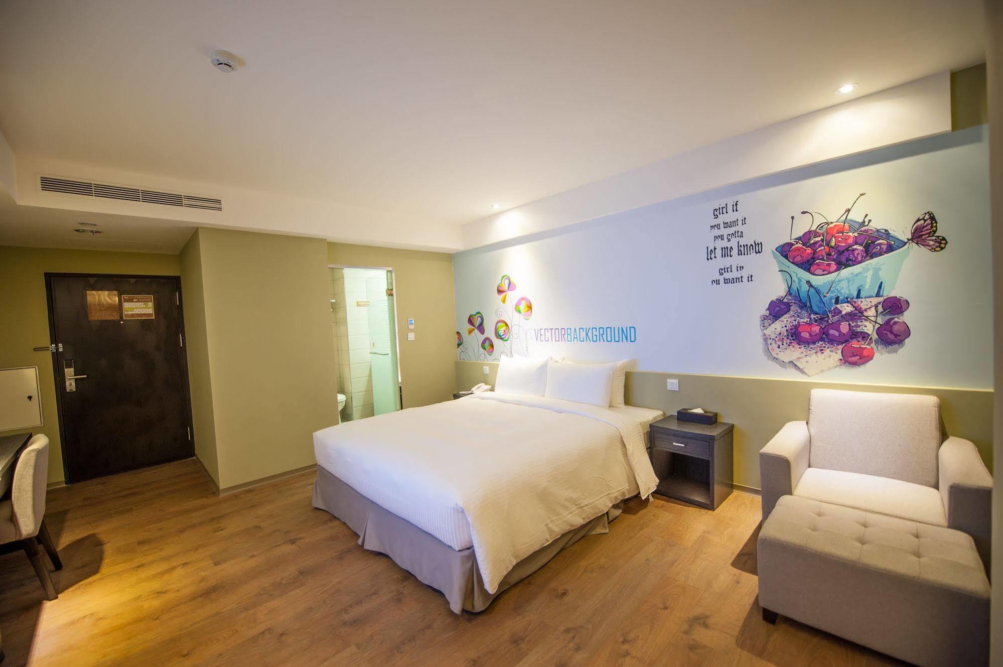 Wish Inn Hotel Kaohsiung Esterno foto